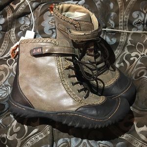 J -41 Adventure On Srina Size 9M Jeep Boots